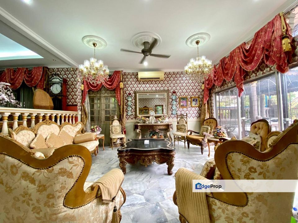 TERCANTIK 2 Storey Semi-D @ Taman Universiti Indah For Sales, Selangor, Seri Kembangan