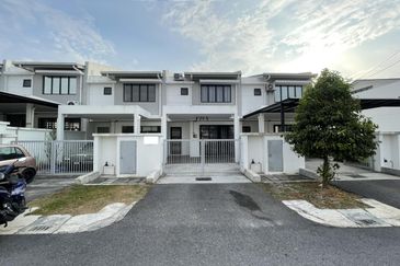 Taman Jenderam Idaman