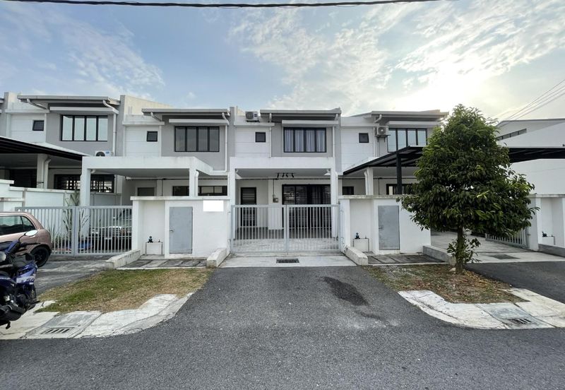 Taman Jenderam Idaman