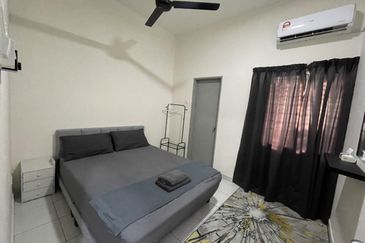 Taman Jenderam Idaman