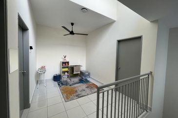 Taman Jenderam Idaman