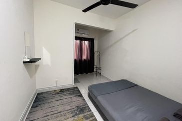 Taman Jenderam Idaman