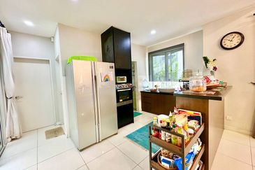 Parkfield Residences, Tropicana Heights