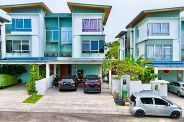 Parkfield Residences, Tropicana Heights