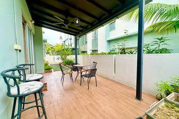 Parkfield Residences, Tropicana Heights