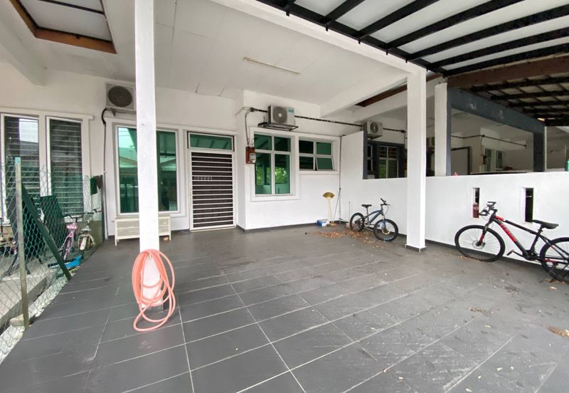 Taman Desa Saujana *