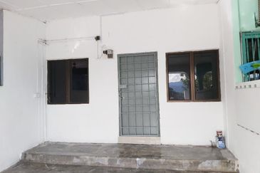 MURAH | 2 STOREY TERRACE @ TAMAN BUNGA RAYA, SEMENYIH