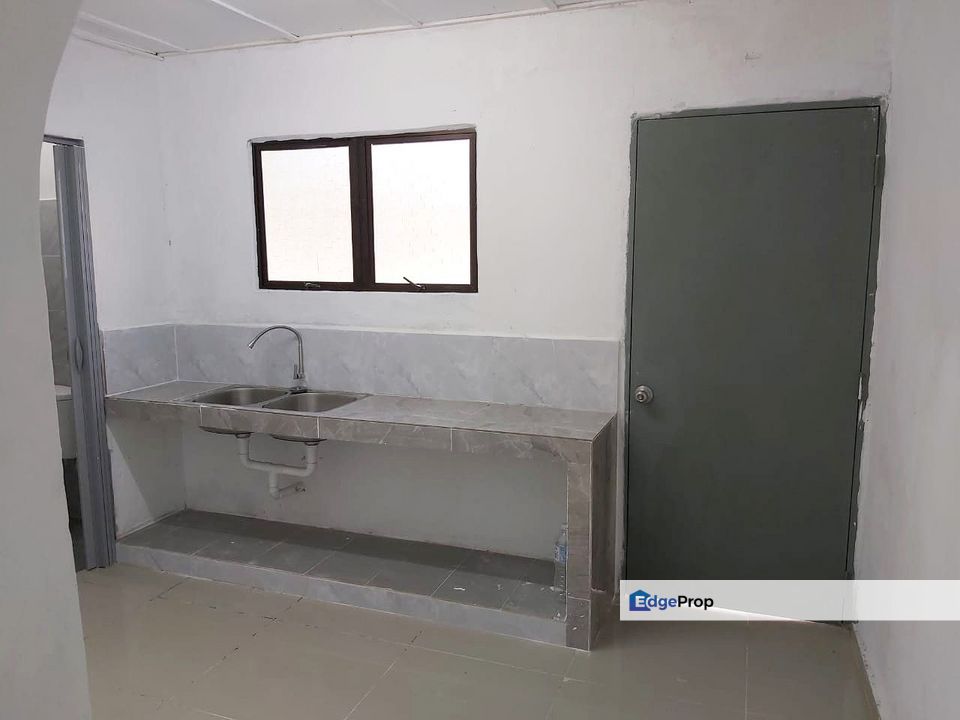 MURAH | 2 STOREY TERRACE @ TAMAN BUNGA RAYA, SEMENYIH, Selangor, Semenyih
