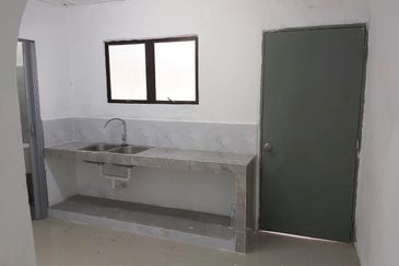 MURAH | 2 STOREY TERRACE @ TAMAN BUNGA RAYA, SEMENYIH