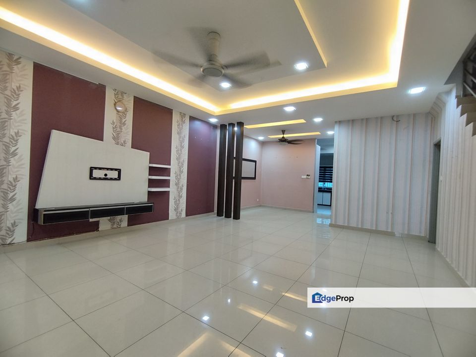 RENOVATED | 2 STOREY TERRACE @ TAMAN BUKIT JELUTONG, MANTIN, Negeri Sembilan, Mantin