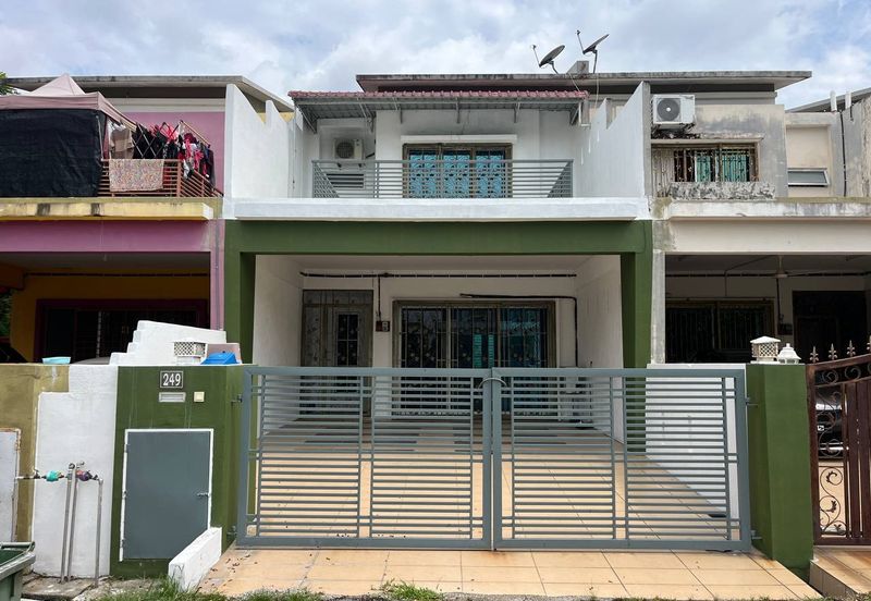 Perdana College Heights