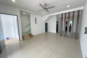 Perdana College Heights