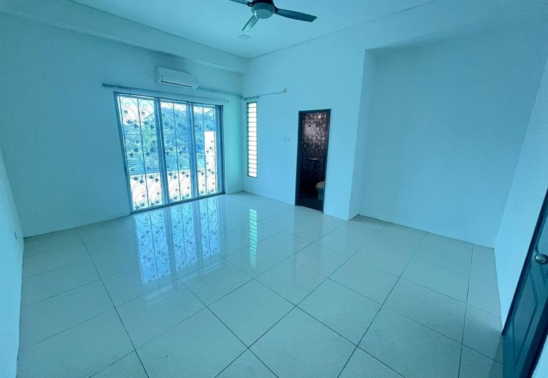 Perdana College Heights