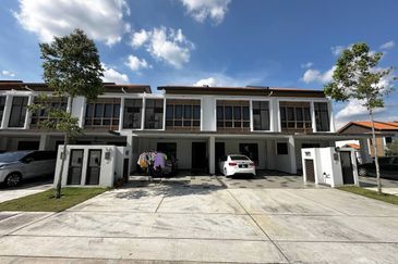 Setia Warisan Tropika (Belladonna)