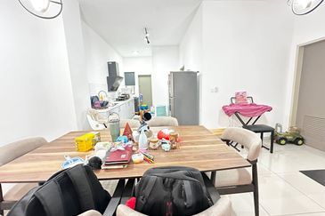 Setia Warisan Tropika (Belladonna)