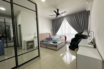 Setia Warisan Tropika (Belladonna)