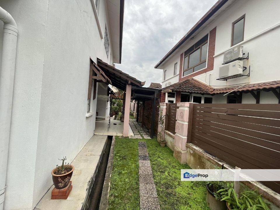 RENOVATED & SPACIOUS | 2 STOREY SEMI-D HOUSE @ TAMAN PRIMA SAUJANA, KAJANG, Selangor, Kajang