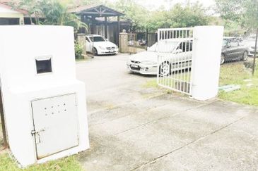 Desa Pinggiran Putra