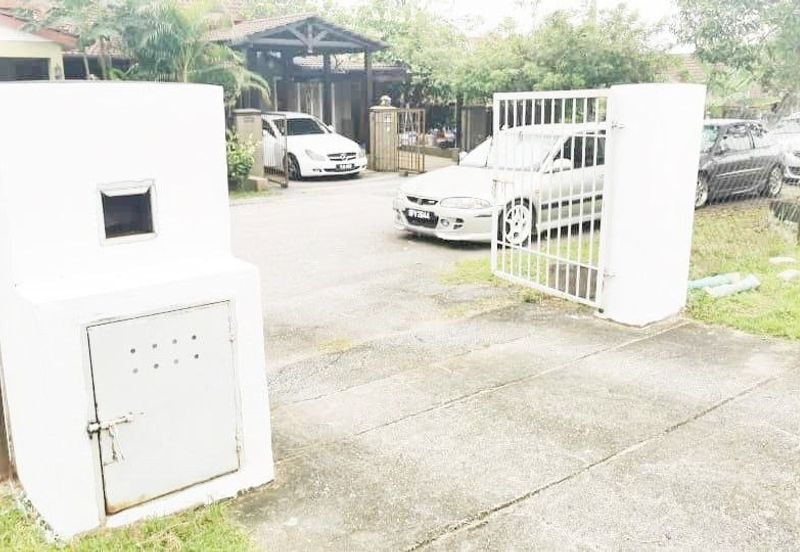 Desa Pinggiran Putra