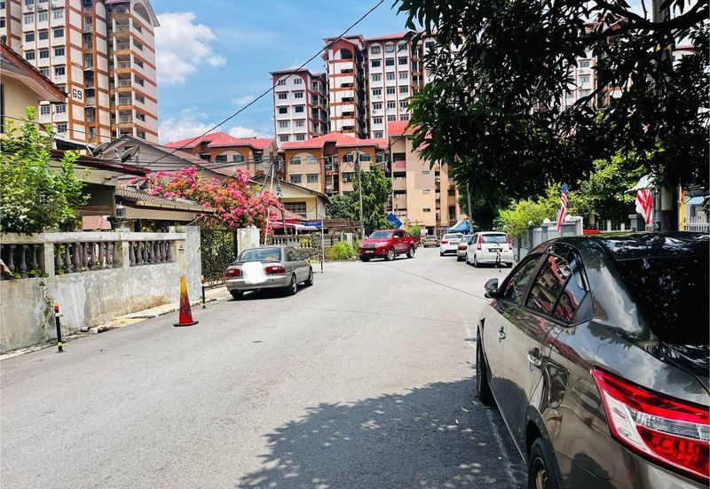 Kampung Datuk Keramat