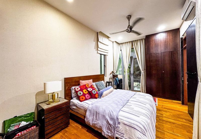 Symphony Hills Schumann