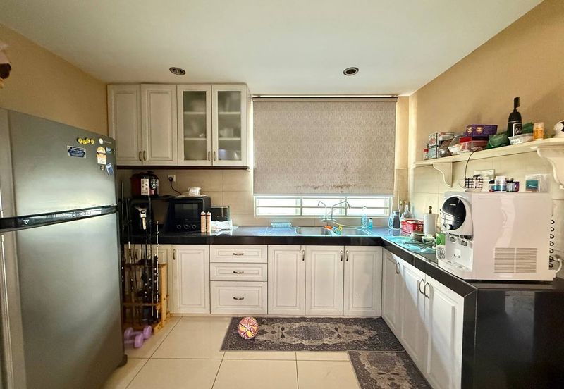 Taman Pinggiran Putra