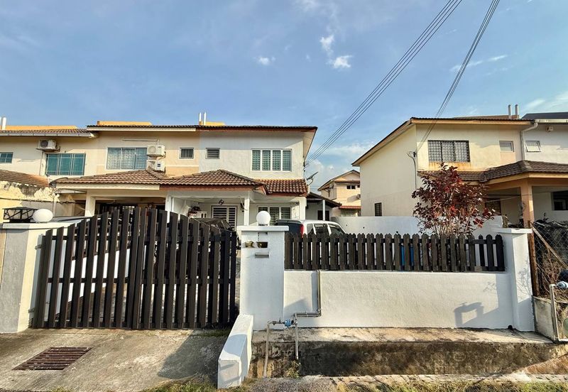 Taman Pinggiran Putra