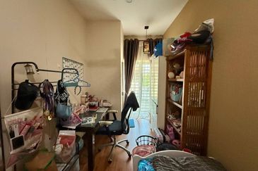 Taman Pinggiran Putra