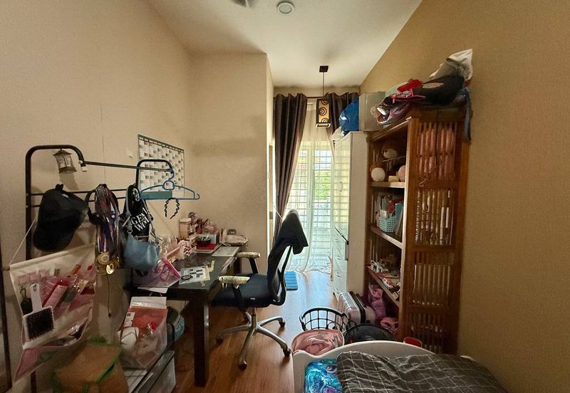 Taman Pinggiran Putra