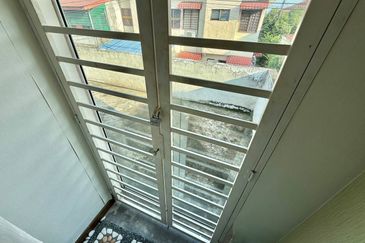 Taman Pinggiran Putra