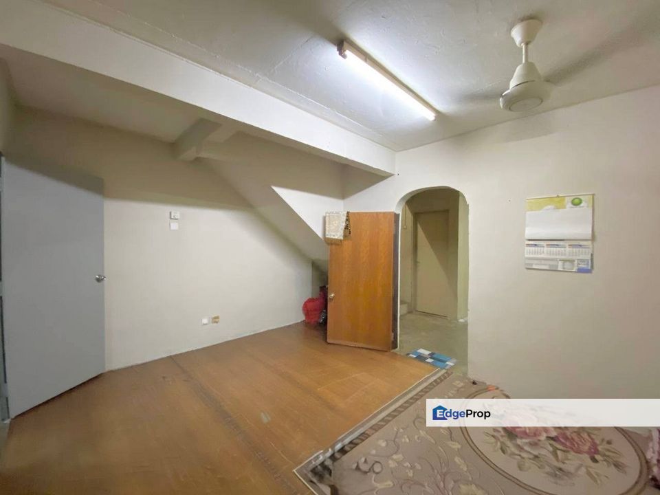 MURAH LEASEHOLD | 2 STOREY TERRACE @ TAMAN SERDANG JAYA, SERI KEMBANGAN, Selangor, Seri Kembangan