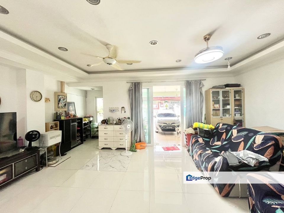 RENOVATED | 2 STOREY SUPERLINK @ TAMAN MUTIARA INDAH 2, PUCHONG, Selangor, Puchong