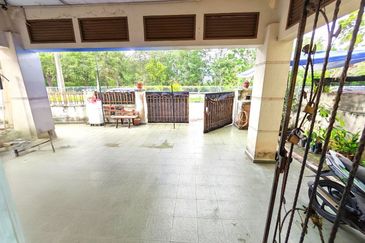 Seksyen 6 @ Bandar Bukit Mahkota