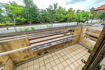 Seksyen 6 @ Bandar Bukit Mahkota