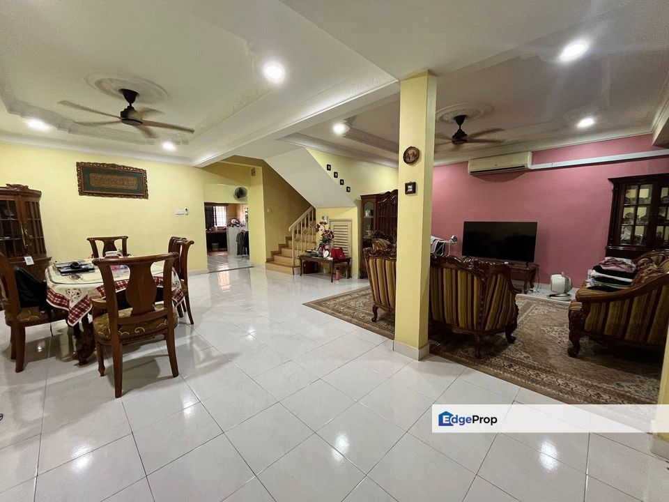 BEAUTIFUL 2 STOREY SUPERLINK @ SEKSYEN 7, SHAH ALAM, Selangor, Shah Alam