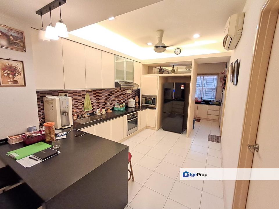 RENOVATED | 2 STOREY SUPERLINK @ BANDAR NUSAPUTRA, PRESINT 2 PUCHONG, Selangor, Puchong South