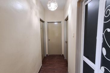 Angsana Apartment @ Taman Raintree