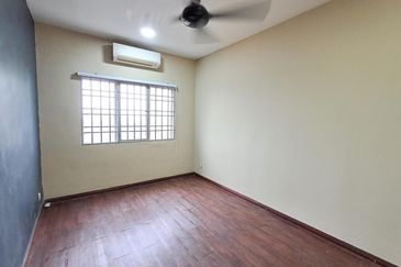 Angsana Apartment @ Taman Raintree