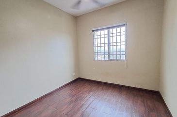 Angsana Apartment @ Taman Raintree