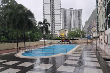 Angsana Apartment @ Taman Raintree