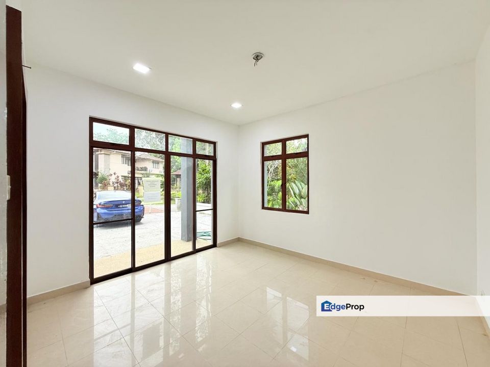 SPACIOUS | 2.5 STOREY BUNGALOW @ VALENCIA, SUNGAI BULOH, Selangor, Sungai Buloh