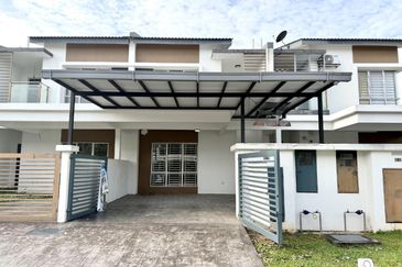 MODERN | 2 STOREY TERRACE @ TAMAN RUBY, DENGKIL