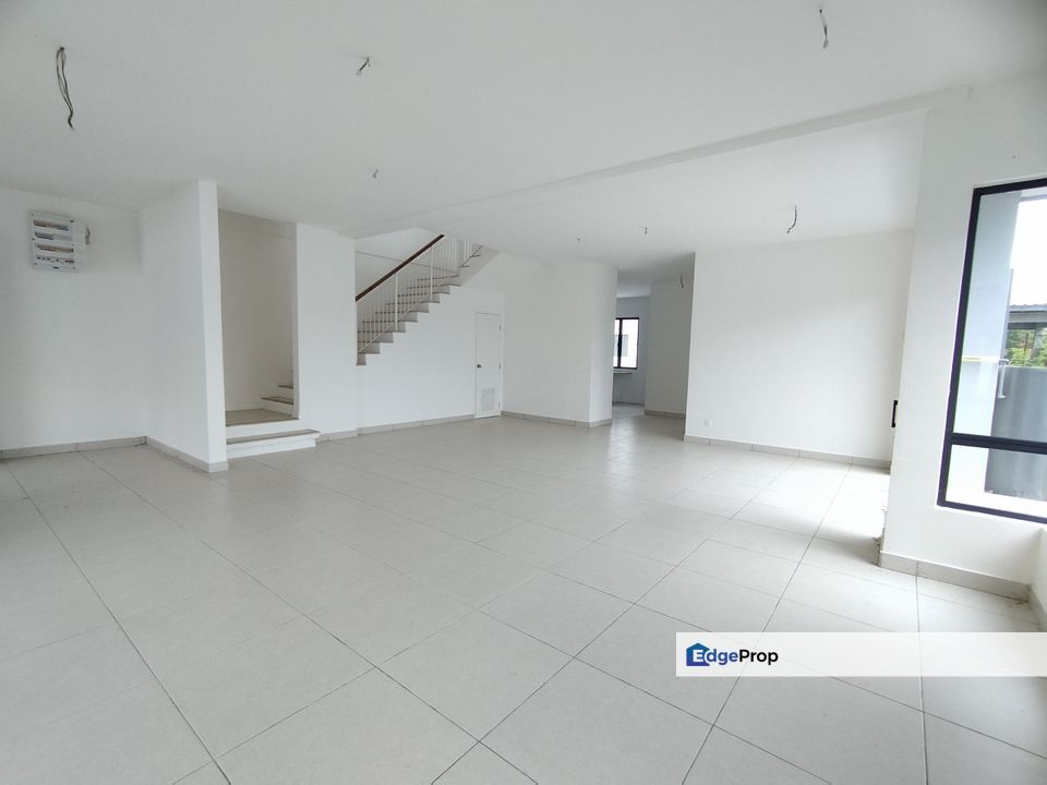 FREEHOLD | 2 STOREY SEMI-D @ TAMAN BUKIT KEMAYAN, KEMAYAN HEIGHTS SEREMBAN 2, Negeri Sembilan, Seremban