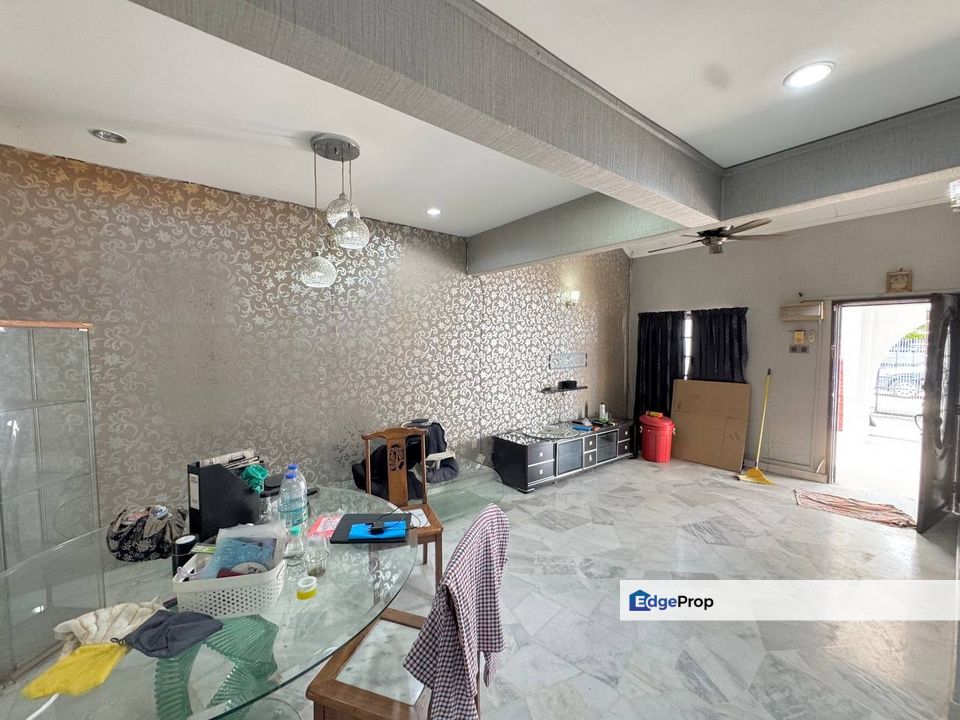 WELL MAINTAINED | 1.5 STOREY TERRACE @ USJ 2, SUBANG JAYA, Selangor, USJ