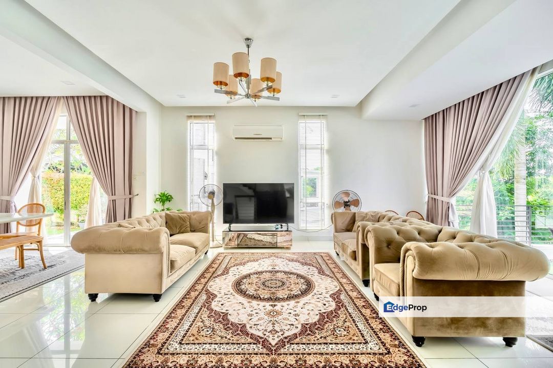 ENDLOT | 2.5 STOREY SEMI-D @ SAUJANA VILLA KAJANG, Selangor, Kajang