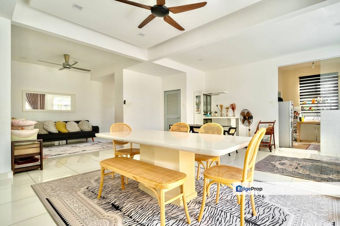 ENDLOT | 2.5 STOREY SEMI-D @ SAUJANA VILLA KAJANG, Selangor, Kajang