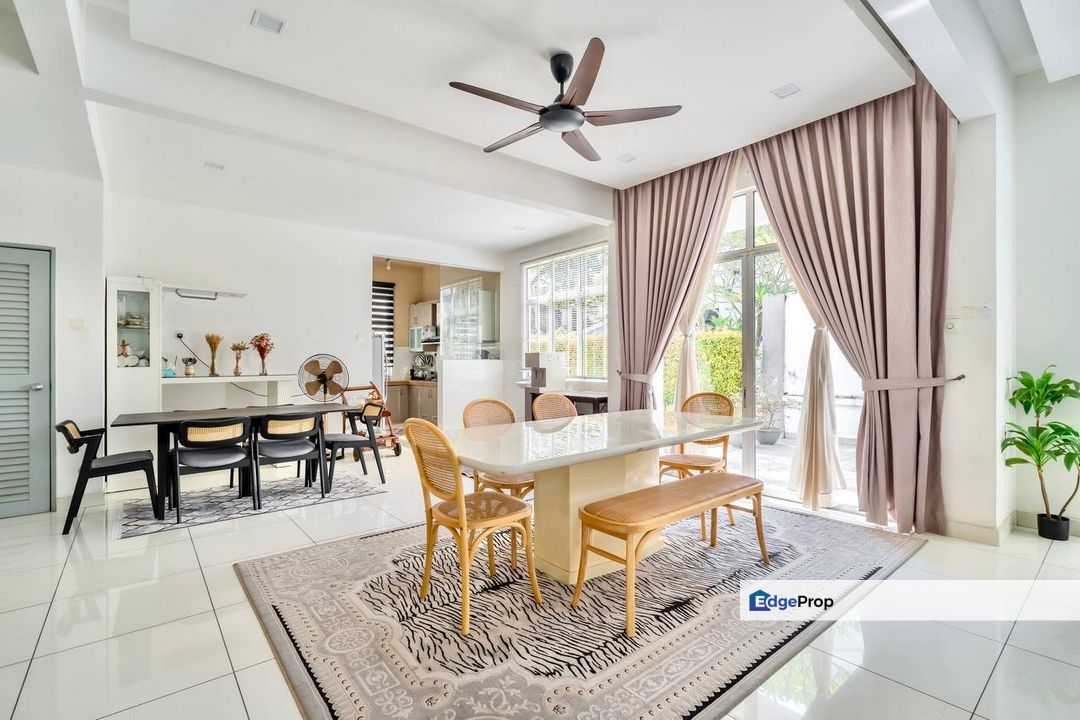 ENDLOT | 2.5 STOREY SEMI-D @ SAUJANA VILLA KAJANG, Selangor, Kajang