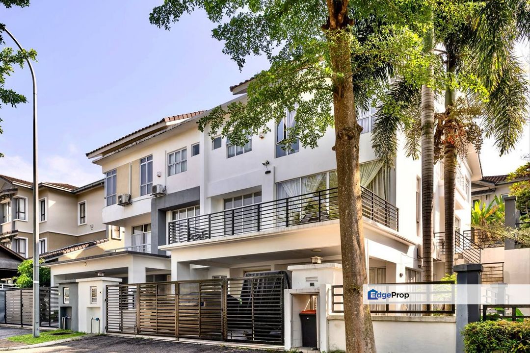 ENDLOT | 2.5 STOREY SEMI-D @ SAUJANA VILLA KAJANG, Selangor, Kajang