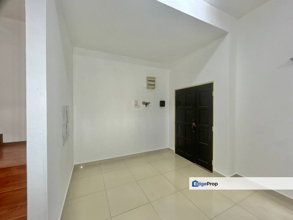 REFURBISHED | 2 STOREY @ TAMAN SUTERA 3, KAJANG, Selangor, Kajang