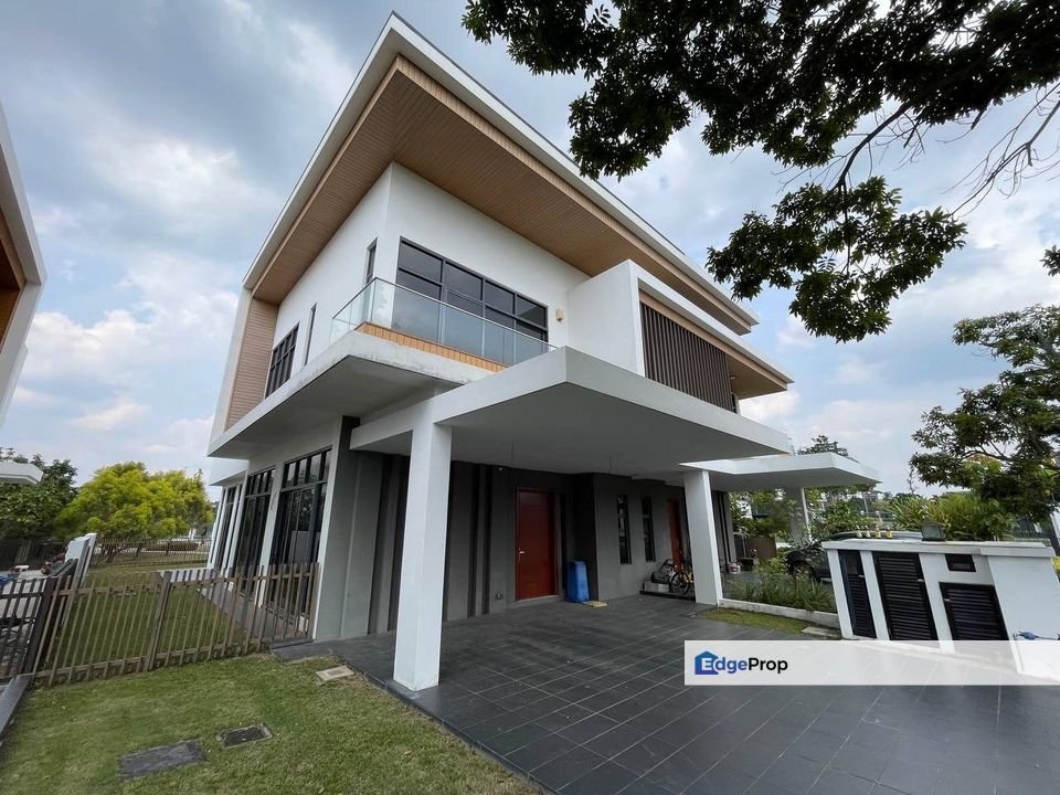 CANTIK | 2 STOREY SEMI-D @ REGIO VILLA, ECO SANCTUARY BANDAR RIMBAYU, Selangor, Kota Kemuning